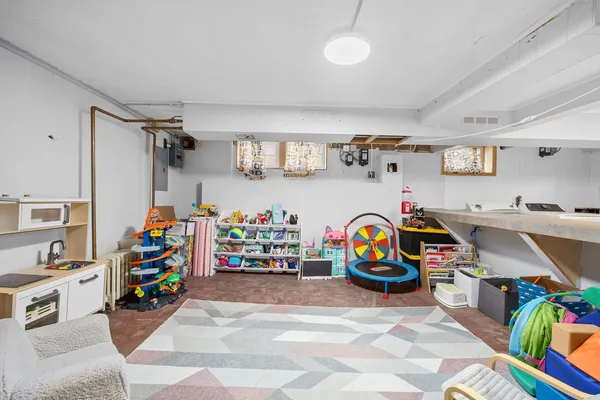 $575,000 | 1215 Linden Avenue, Oak Park, IL 60302