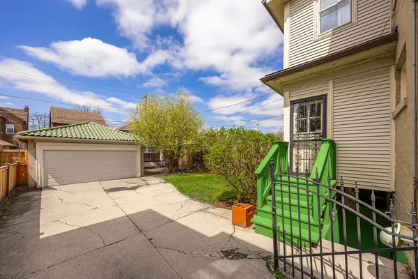 $575,000 | 1215 Linden Avenue, Oak Park, IL 60302