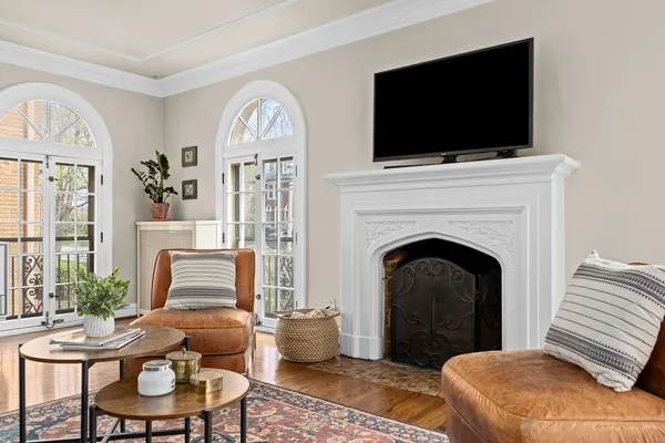 $575,000 | 1215 Linden Avenue, Oak Park, IL 60302