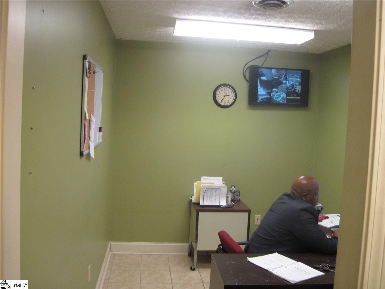 101 Greenpond Road Fountain Inn, SC 29644 - Photo 12 of 30