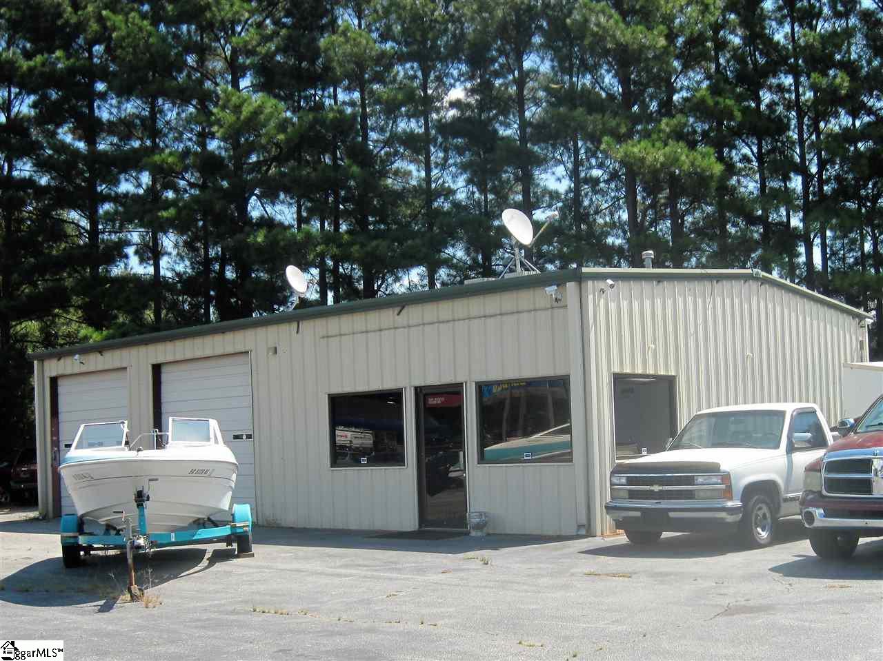 101 Greenpond Road Fountain Inn, SC 29644 - Photo 3 of 30