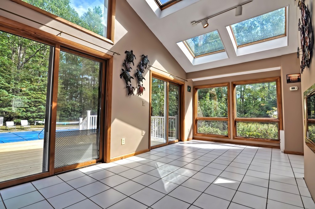 24 Fowler Street Upton, MA 01568 - Photo 5 of 30