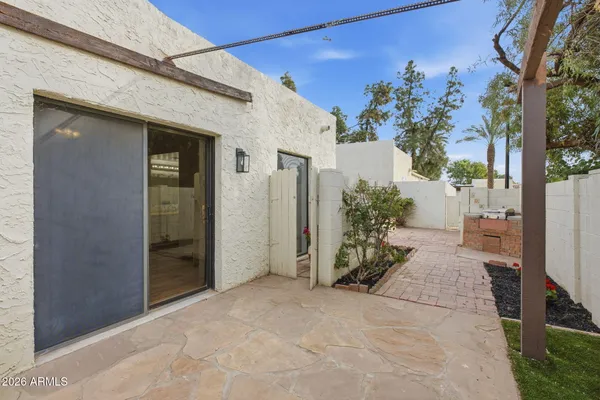 $369,900 | 1301 West Rio Salado Parkway, Unit 15, Mesa, AZ 85201