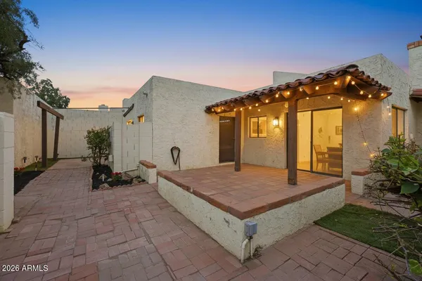 $369,900 | 1301 West Rio Salado Parkway, Unit 15, Mesa, AZ 85201