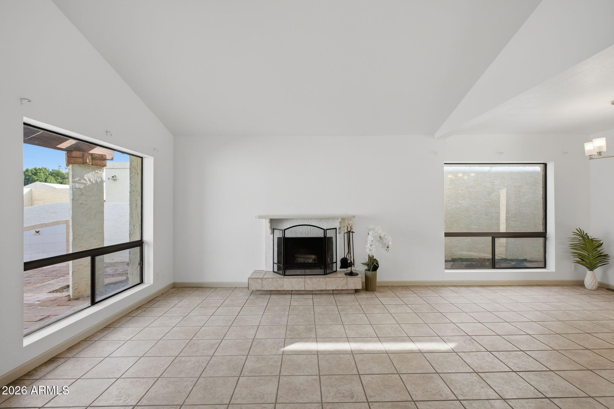 1301 West Rio Salado Parkway, Unit 15 Mesa, AZ 85201 - Photo 4 of 22 Living room