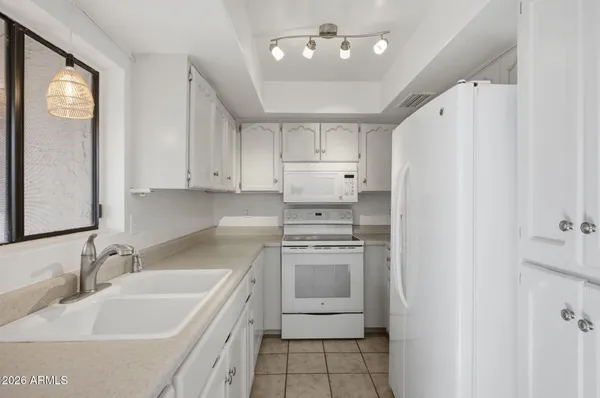 $369,900 | 1301 West Rio Salado Parkway, Unit 15, Mesa, AZ 85201