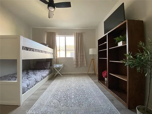 a view of a livingroom with entryway