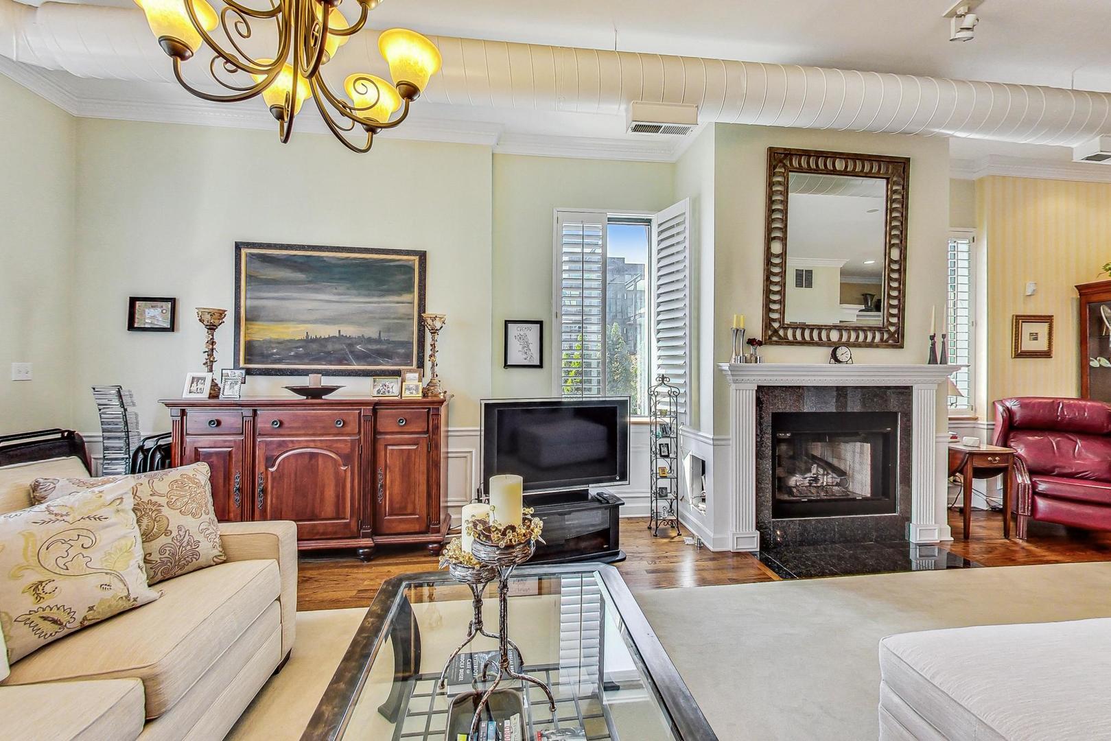 1016 West Madison Street, Unit 4S Chicago, IL 60607 - Photo 13 of 39