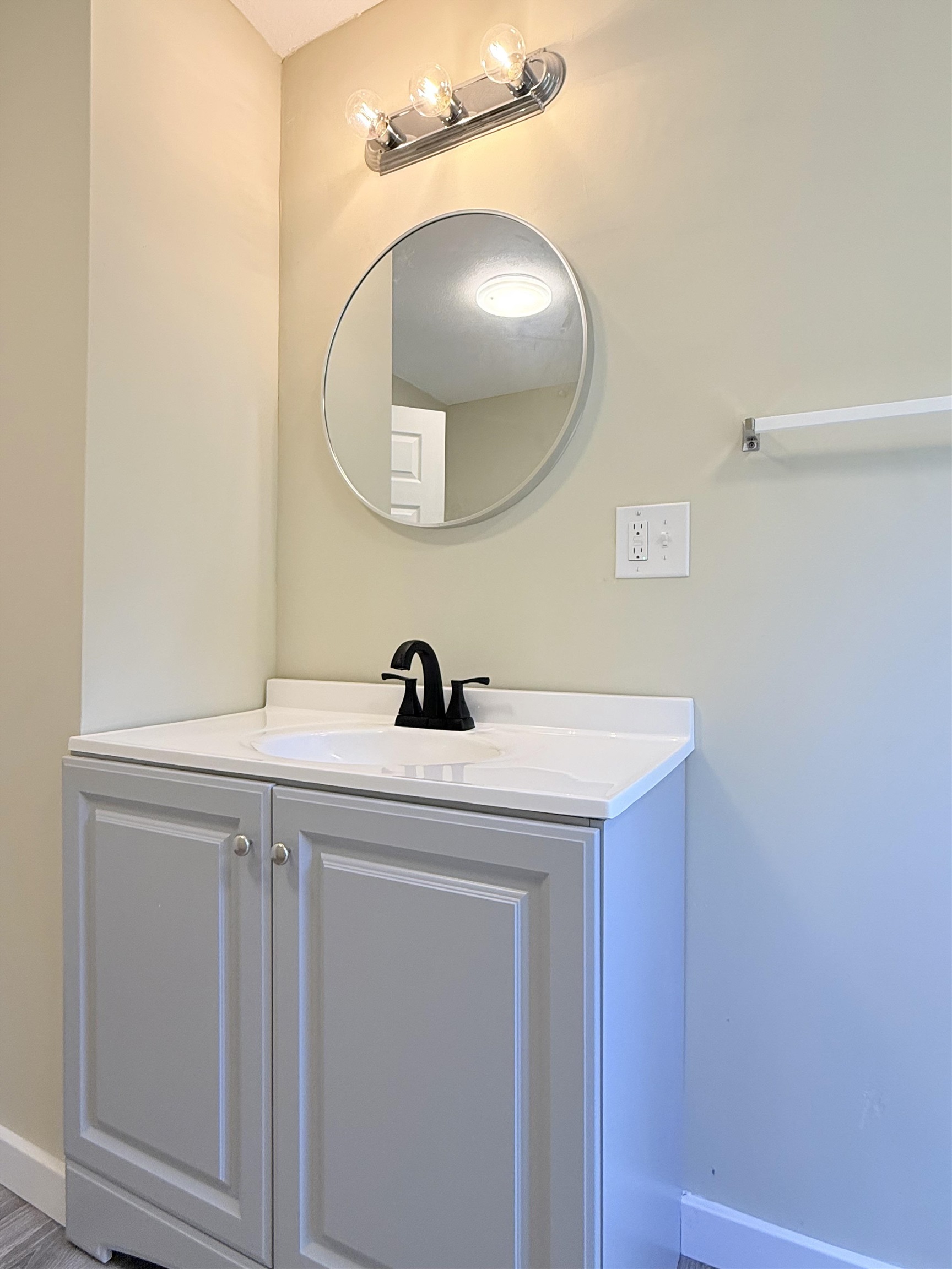 19 Depot Road Kingston, NH 03848 - Photo 20 of 32