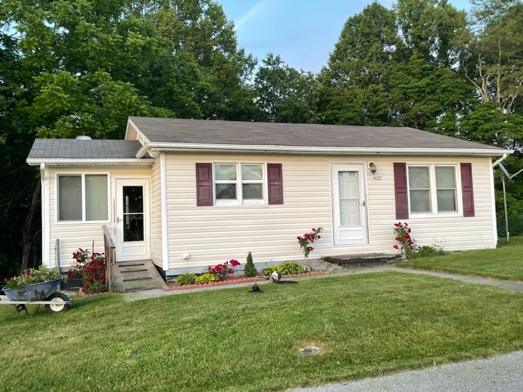 4027 Chicken Rdg Road Jewell Ridge, VA 24622 - Photo 1 of 16 Gallery Image 1