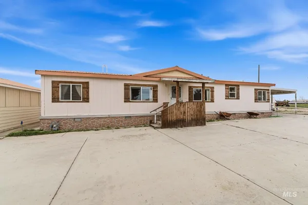 $750,000 | 28656 Old Highway 30, Caldwell, ID 83607