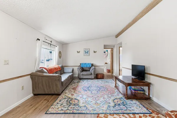 $750,000 | 28656 Old Highway 30, Caldwell, ID 83607