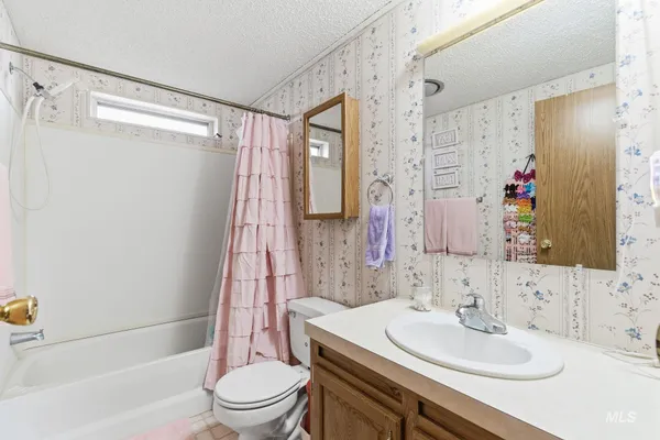 $750,000 | 28656 Old Highway 30, Caldwell, ID 83607