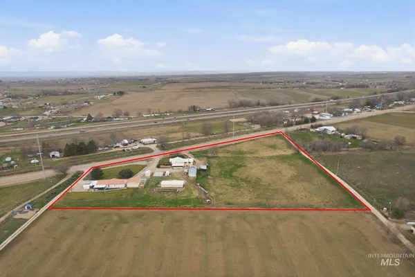 $750,000 | 28656 Old Highway 30, Caldwell, ID 83607