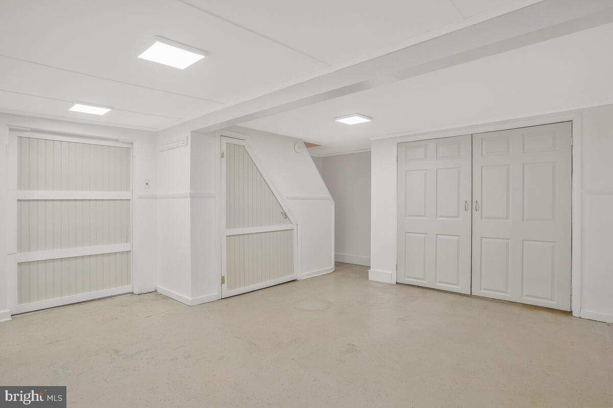 1724 Quantico Road Edgewater, MD 21037 - Photo 33 of 58 a view of an empty room