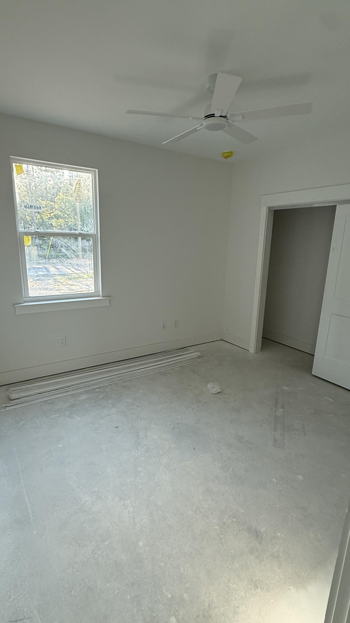 4181 Luar Chipley, FL 32428 - Photo 19 of 28 an empty room with a window