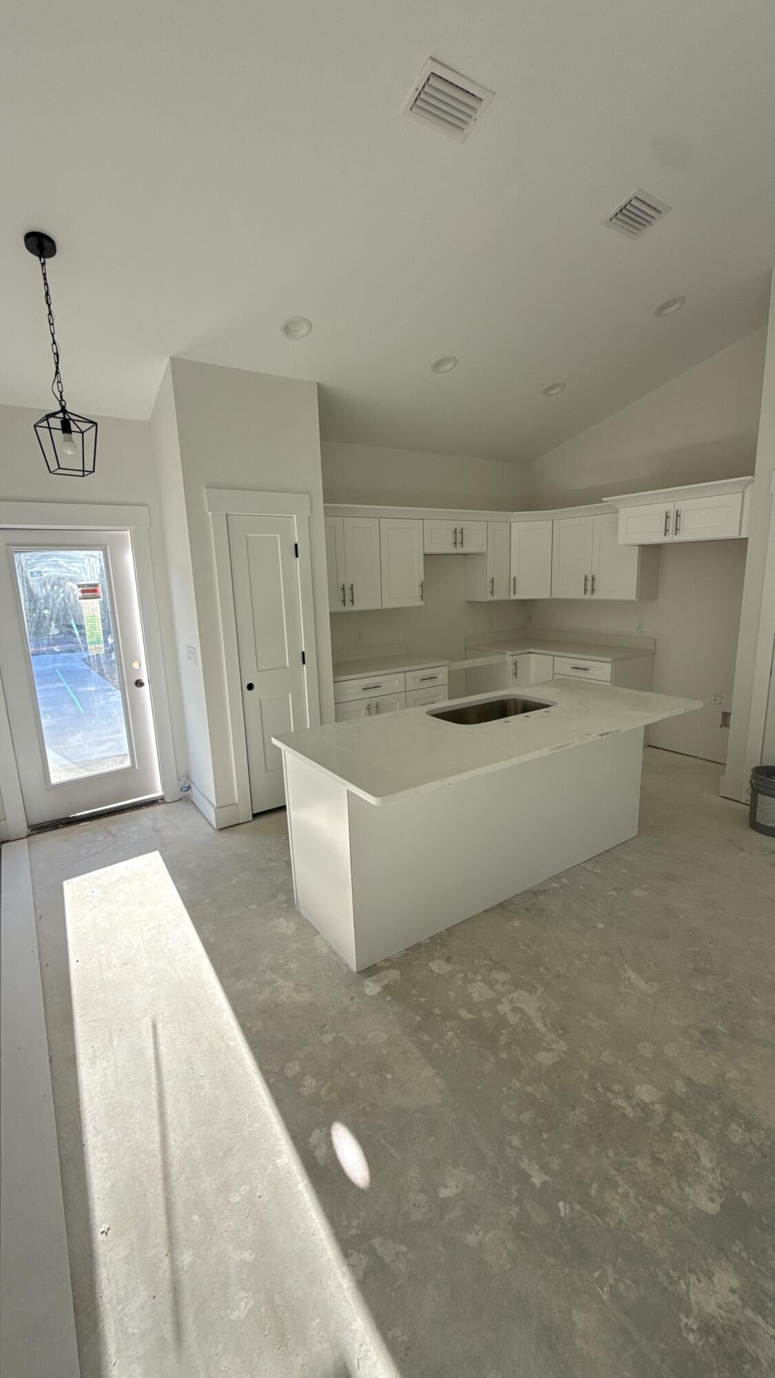 4181 Luar Chipley, FL 32428 - Photo 23 of 28 a living room with stainless steel appliances furniture a rug and a window