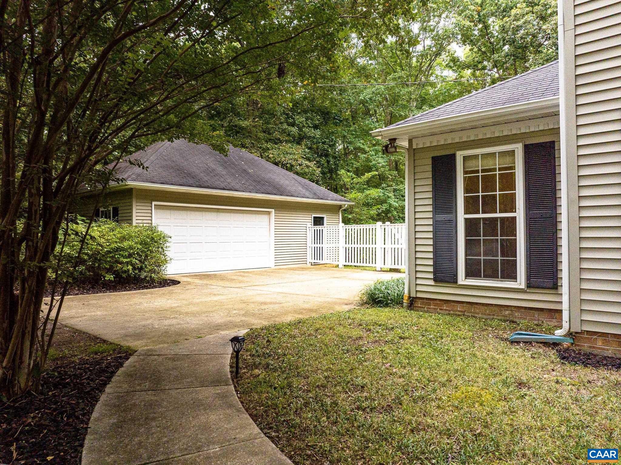 4256 Campbell Road Troy, VA 22974 - Photo 4 of 40