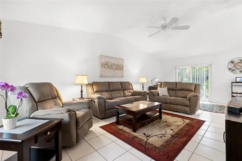 $315,000 | 3143 37th Lane South, Unit B, St. Petersburg, FL 33711