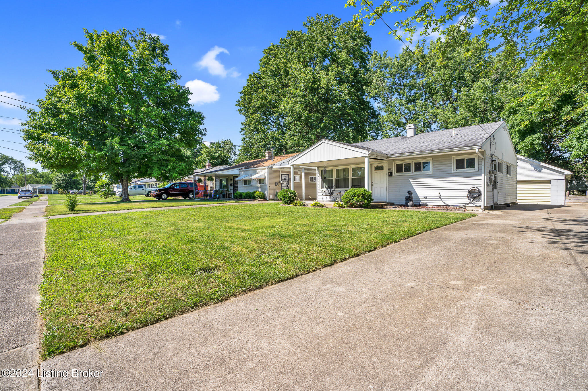 4825 Swallow Road Louisville, KY 40213 - Photo 4 of 19 DSC06336