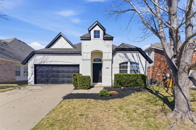 $379,000 | 6000 Meadowglen Drive, Denton, TX 76226