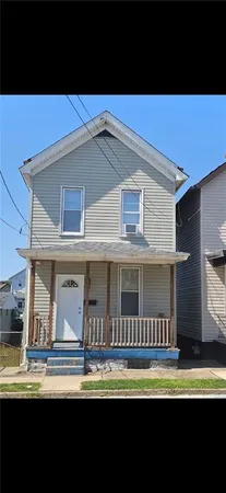 $85,000 | 113 1/2 13th Street, Jeannette, PA 15644