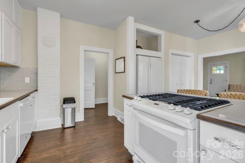 1415 Roan Road Spruce Pine, NC 28777 - Photo 17 of 42
