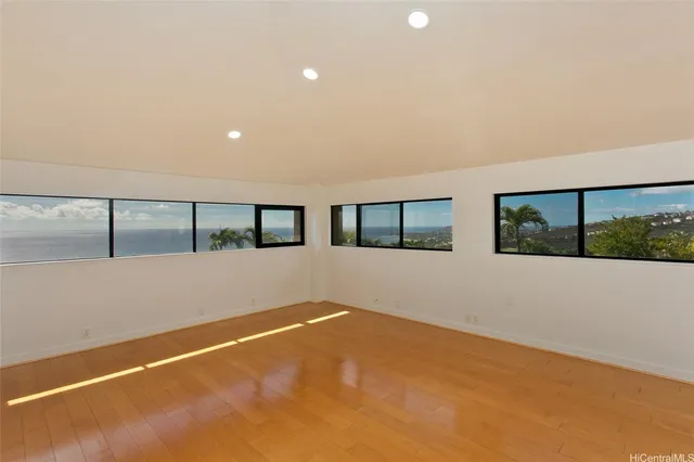 $8,000 | 600 Kahiau Loop, Honolulu, HI 96821