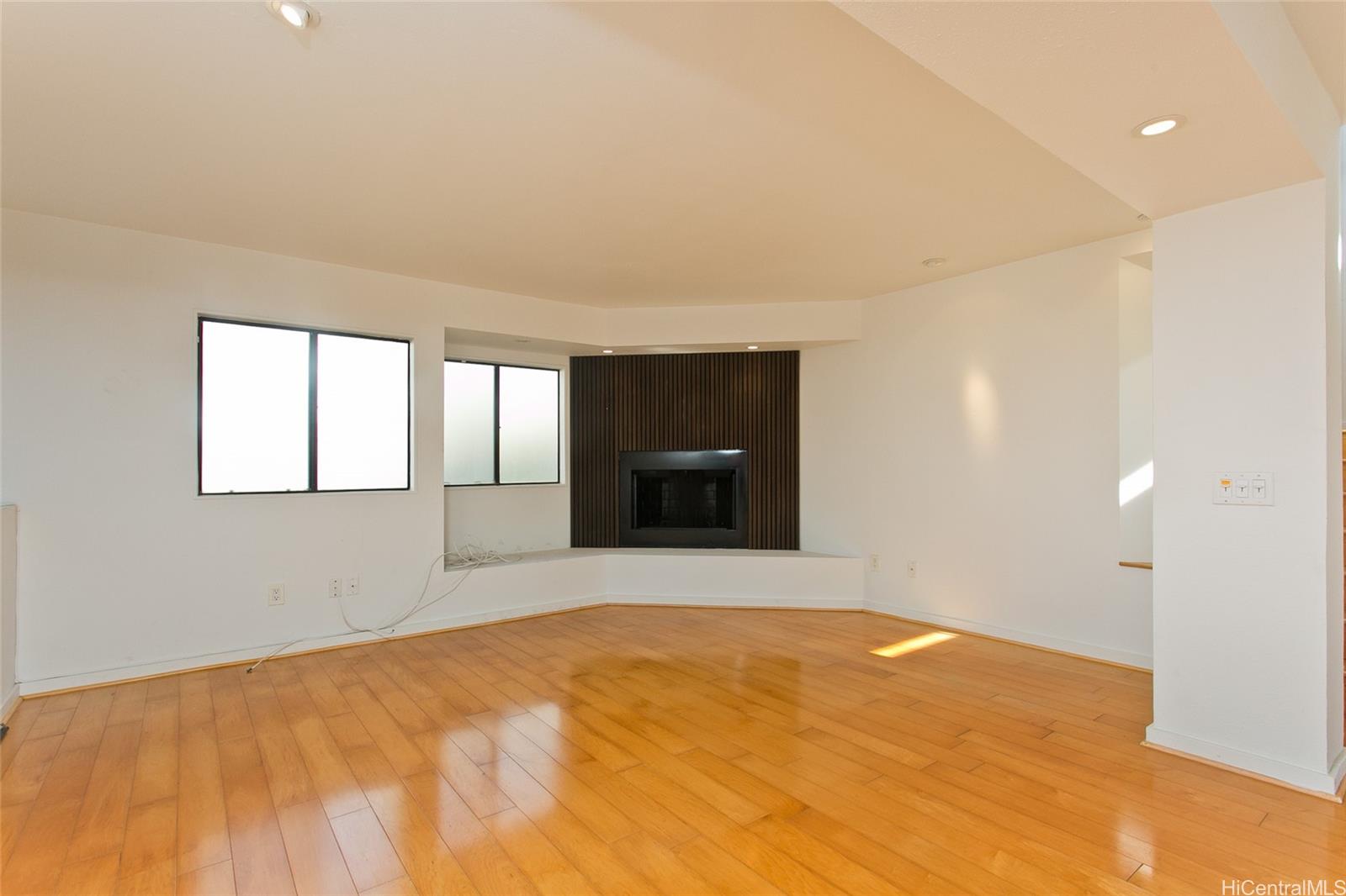 600 Kahiau Loop Honolulu, HI 96821 - Photo 9 of 19 a view of an empty room with a window and fire place