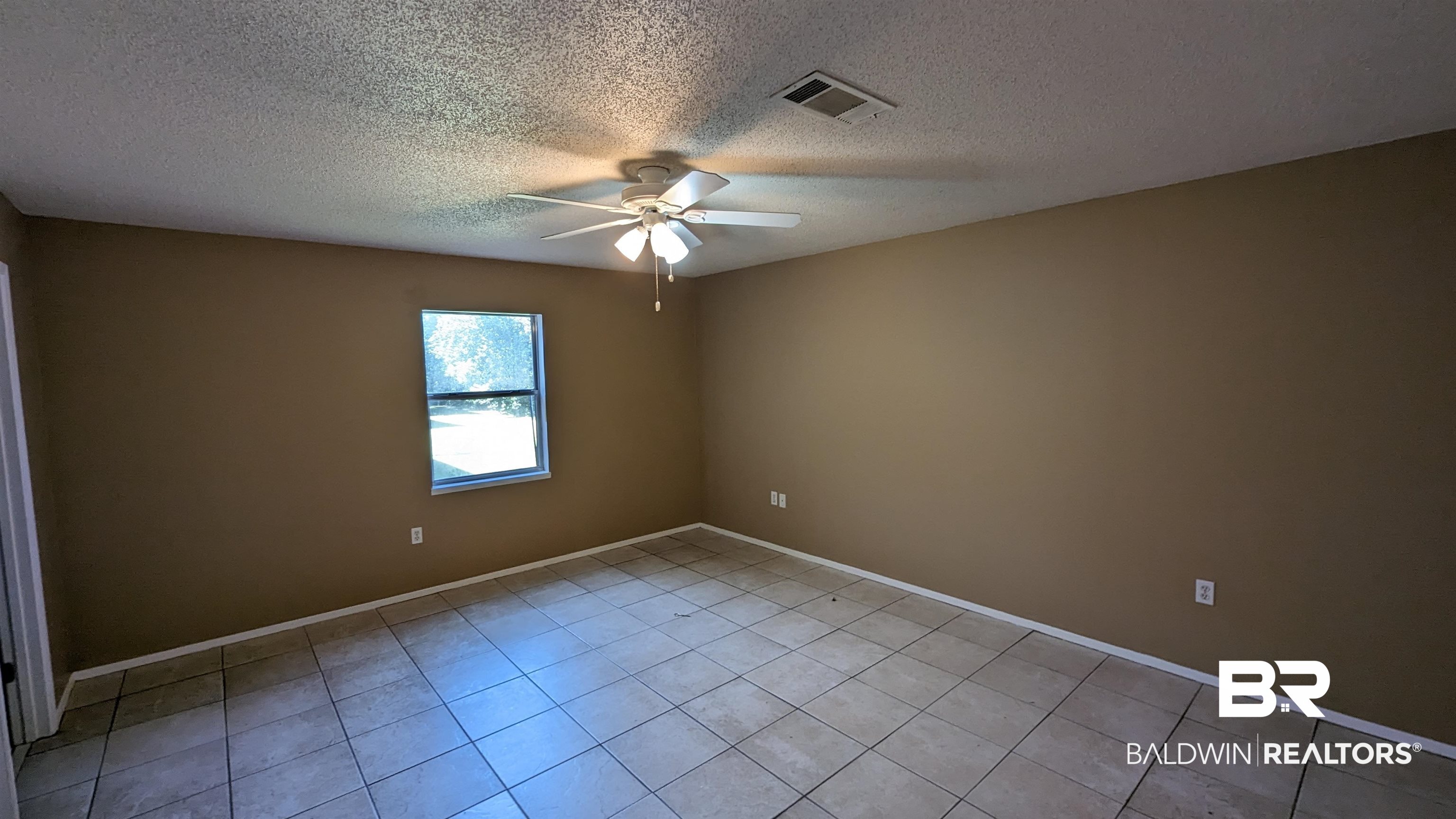 1616 North Cedar Street, Unit 1616 Foley, AL 36535 - Photo 4 of 10