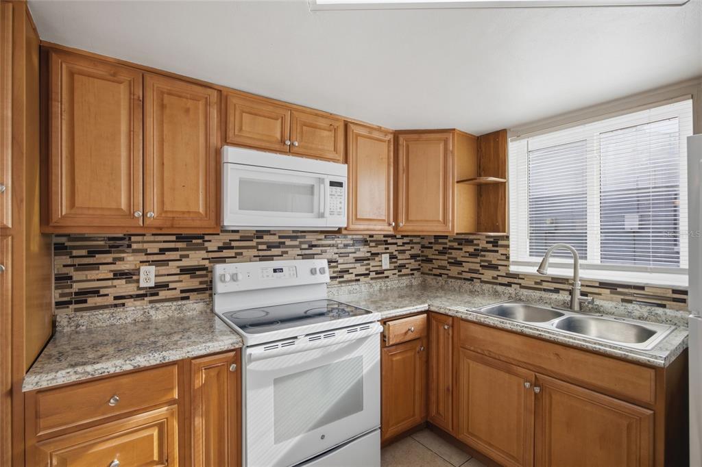 3029 Huntington Road Holiday, FL 34691 - Photo 7 of 33
