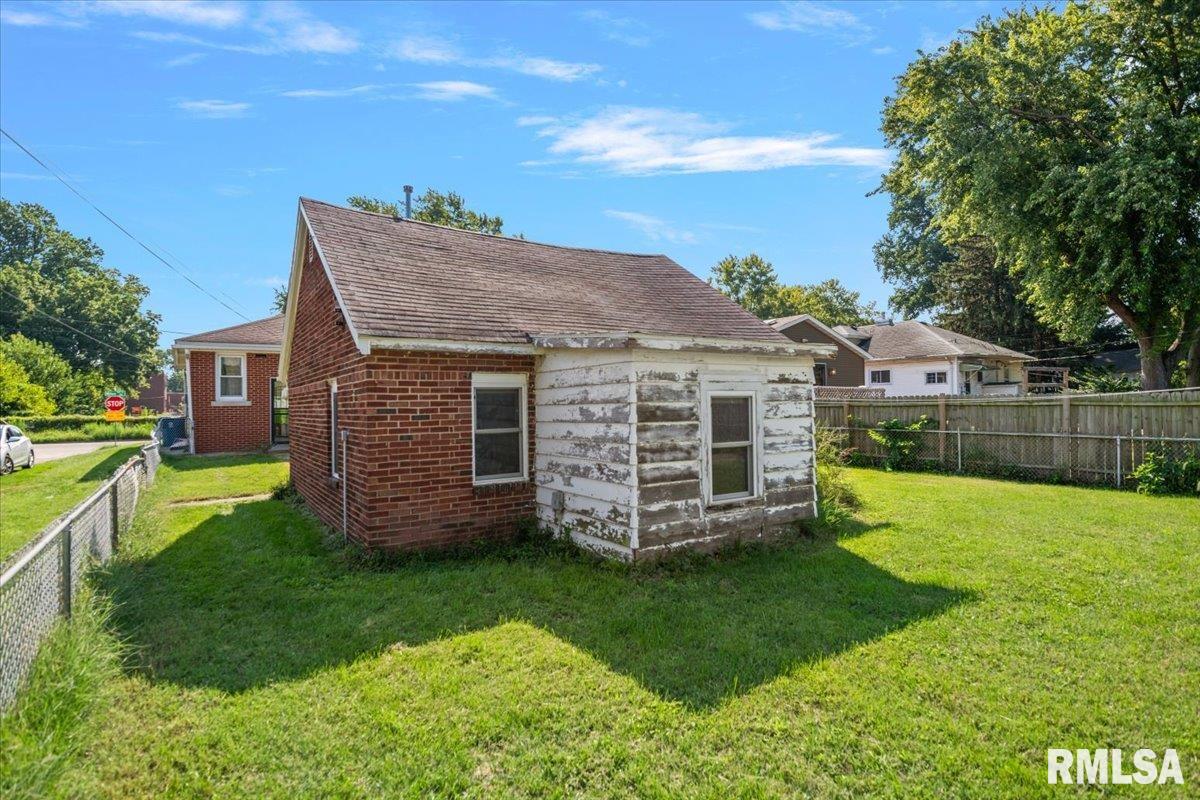 229 North Milton Avenue Springfield, IL 62702 - Photo 36 of 46 Gallery Image 36