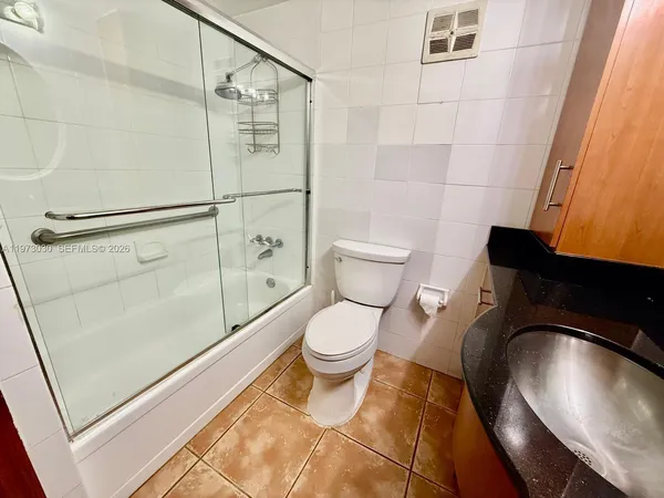 $2,350 | 2539 South Bayshore Drive, Unit 226AR, Miami, FL 33133