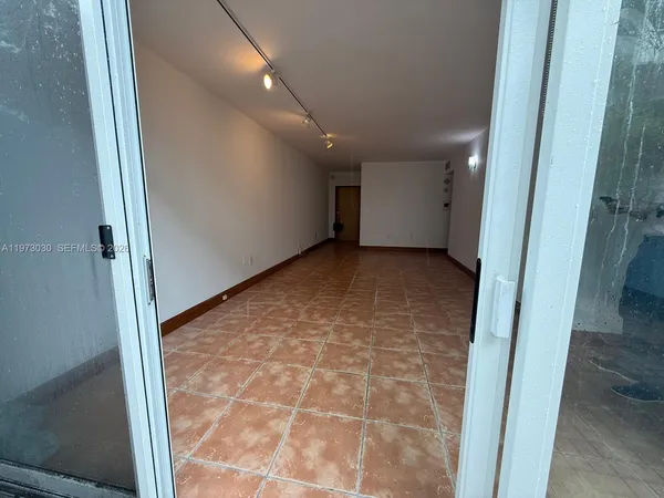 $2,350 | 2539 South Bayshore Drive, Unit 226AR, Miami, FL 33133