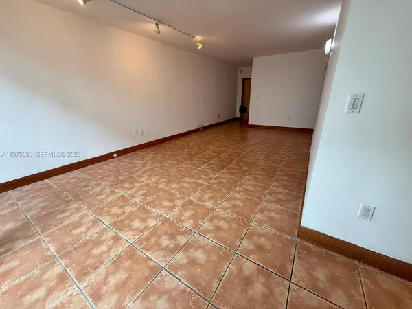 $2,350 | 2539 South Bayshore Drive, Unit 226AR, Miami, FL 33133