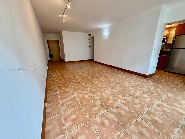 $2,350 | 2539 South Bayshore Drive, Unit 226AR, Miami, FL 33133