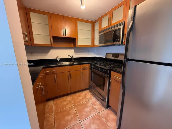 $2,350 | 2539 South Bayshore Drive, Unit 226AR, Miami, FL 33133