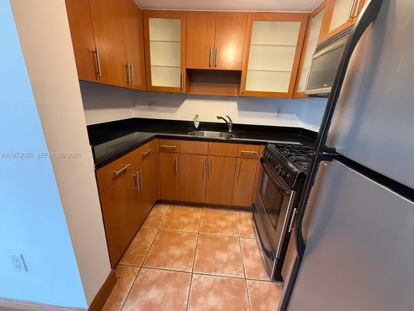 $2,350 | 2539 South Bayshore Drive, Unit 226AR, Miami, FL 33133