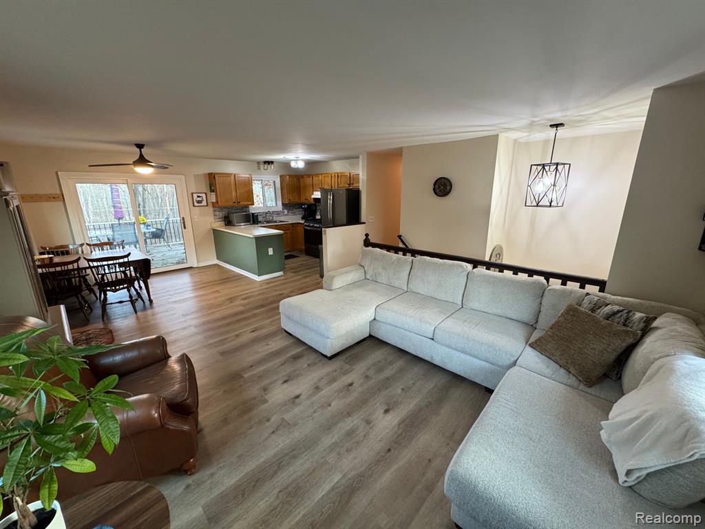 11255 Mcgregor Road Pinckney, MI 48169 - Photo 7 of 44