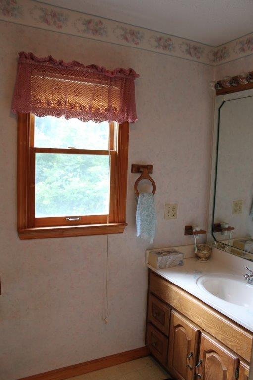 349 Cox Store Road Southwest Floyd, VA 24091 - Photo 25 of 47 Hall Bath 1