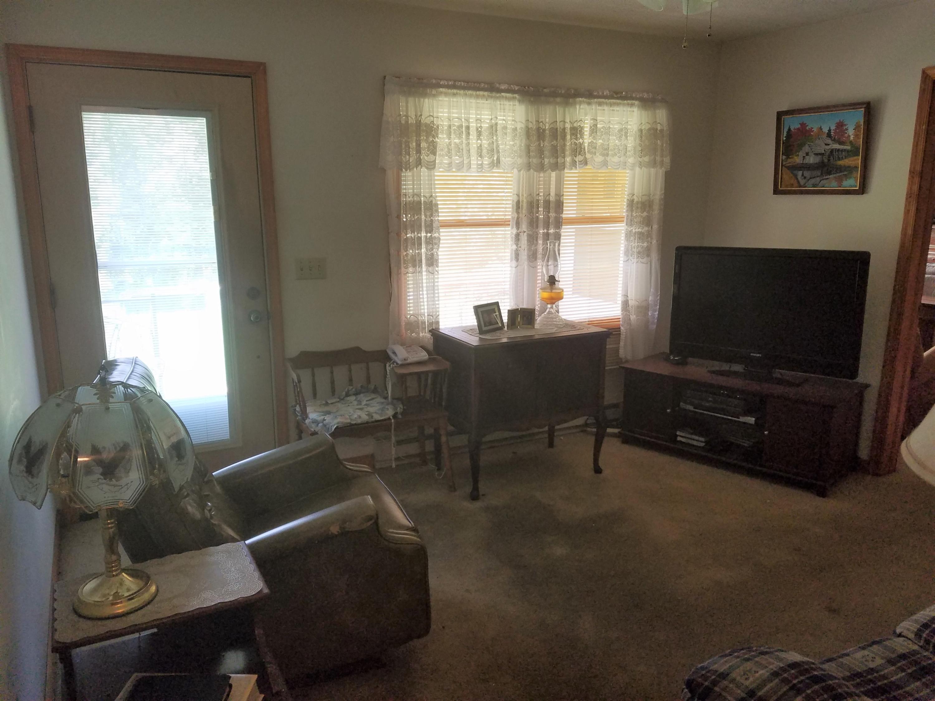 349 Cox Store Road Southwest Floyd, VA 24091 - Photo 8 of 47 Living Room 5