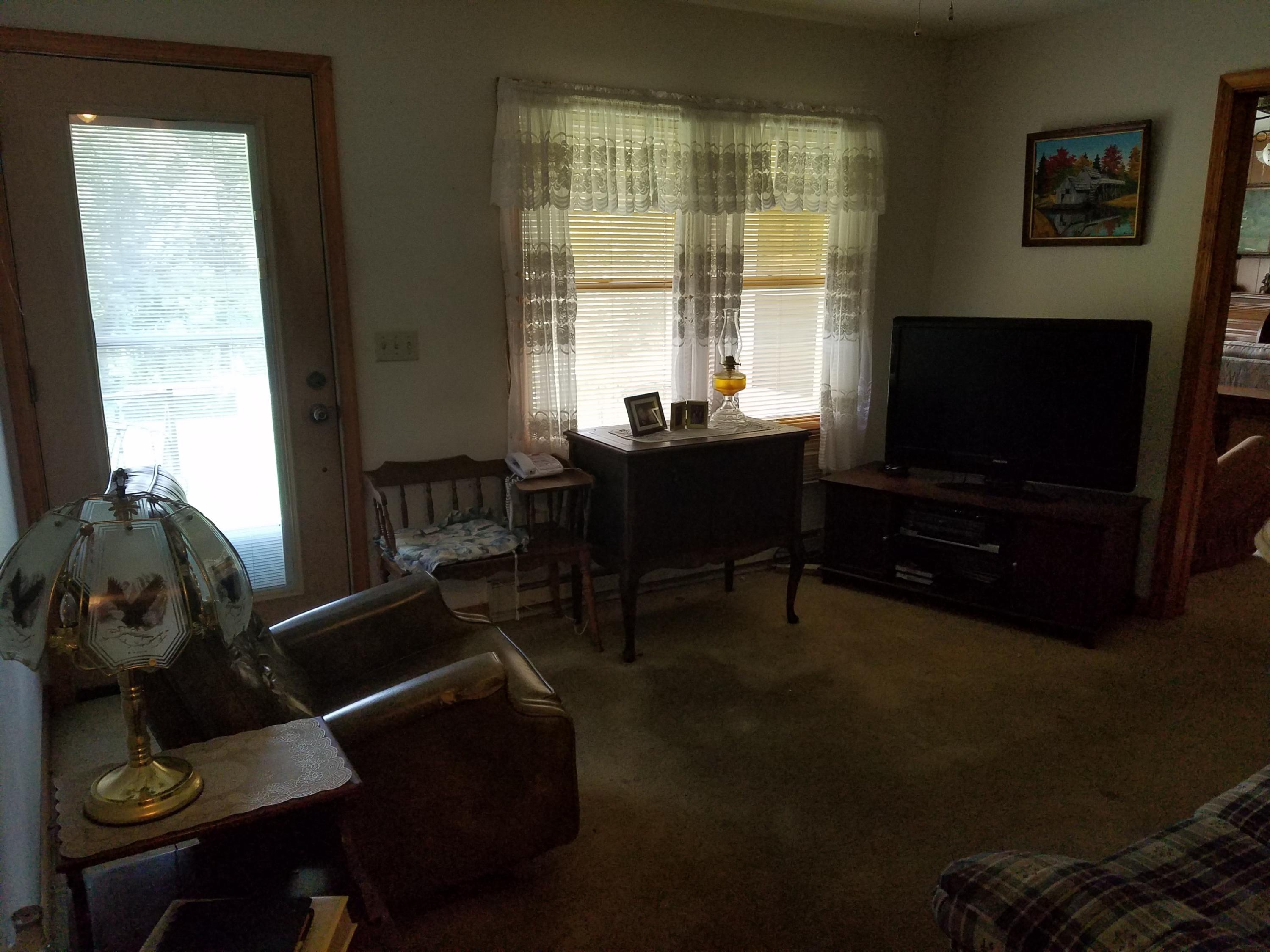 349 Cox Store Road Southwest Floyd, VA 24091 - Photo 9 of 47 Living Room 6