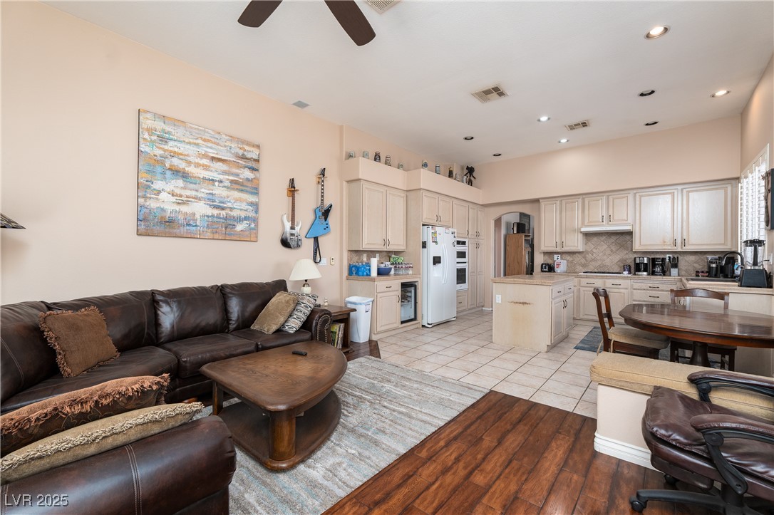 7815 Windward Road Las Vegas, NV 89147 - Photo 7 of 40