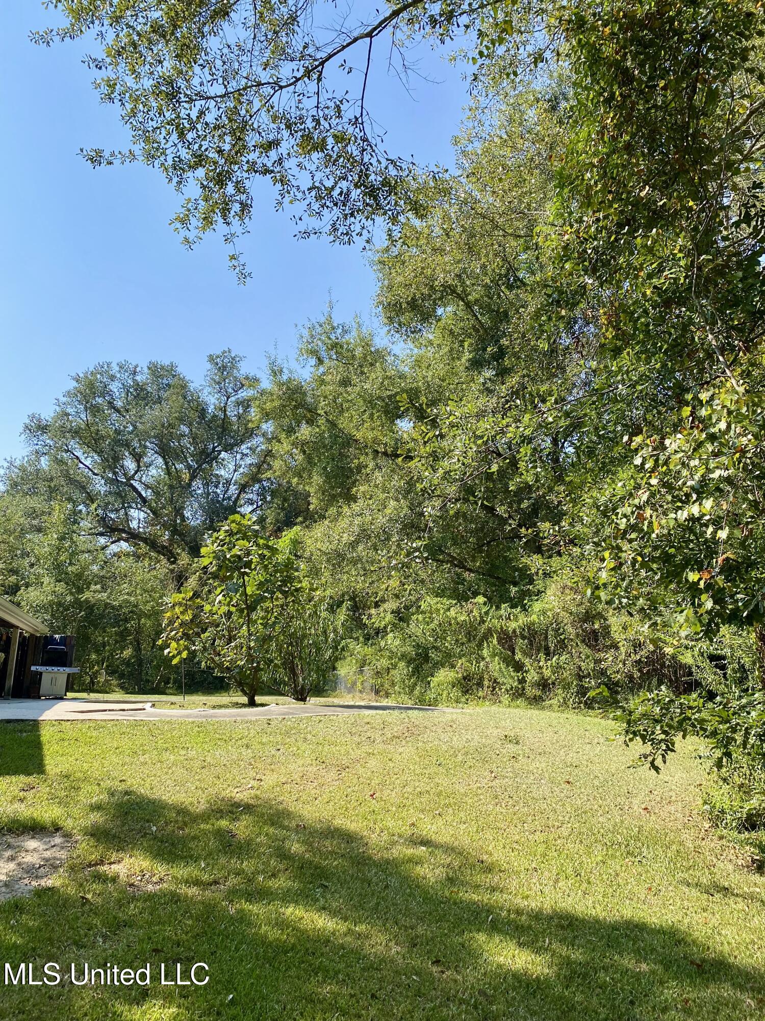 402 Grover Barrett Road Picayune, MS 39466 - Photo 24 of 33 24, IMG_5613