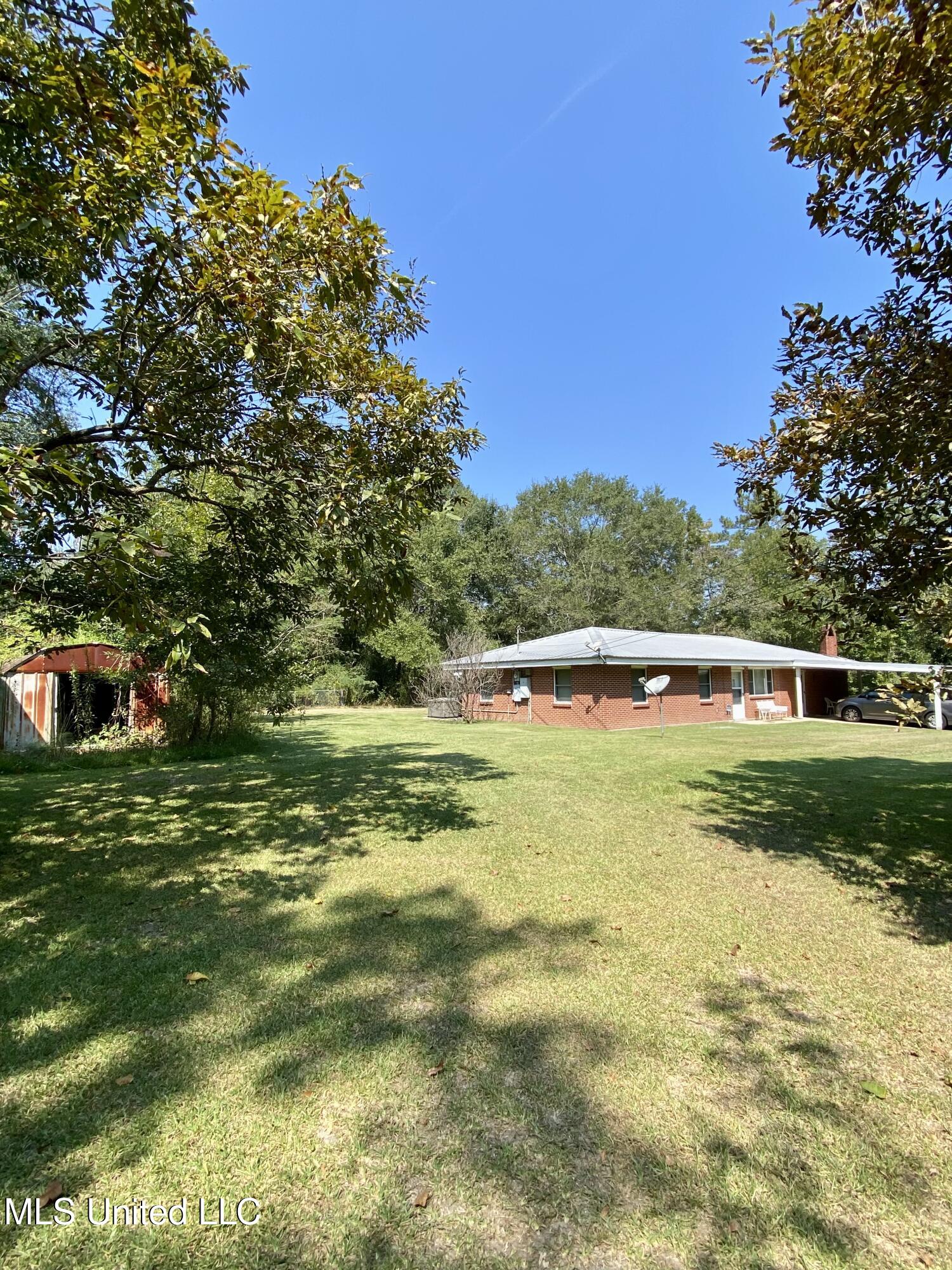 402 Grover Barrett Road Picayune, MS 39466 - Photo 3 of 33 3, IMG_5639