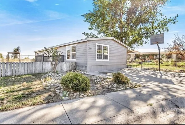 $199,900 | 1182 Southeast 11th Avenue, Ontario, OR 97914