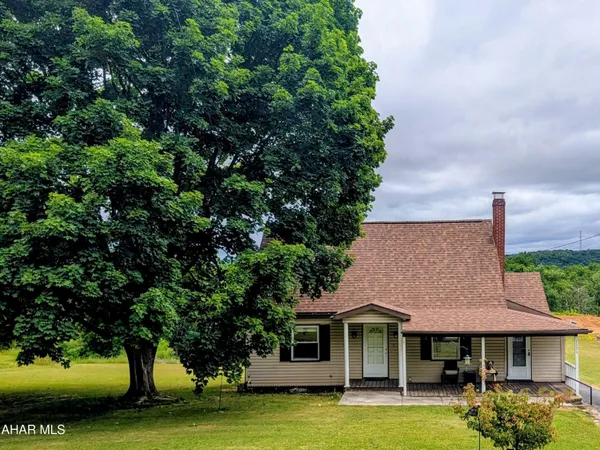 $219,900 | 7423 Lincoln Highway, Bedford, PA 15522
