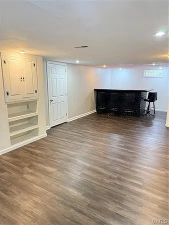 $2,100 | 1125 Florland Drive, Florissant, MO 63031