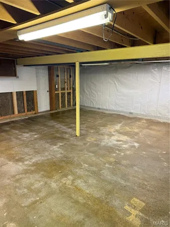 $2,100 | 1125 Florland Drive, Florissant, MO 63031