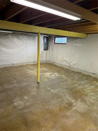 $2,100 | 1125 Florland Drive, Florissant, MO 63031
